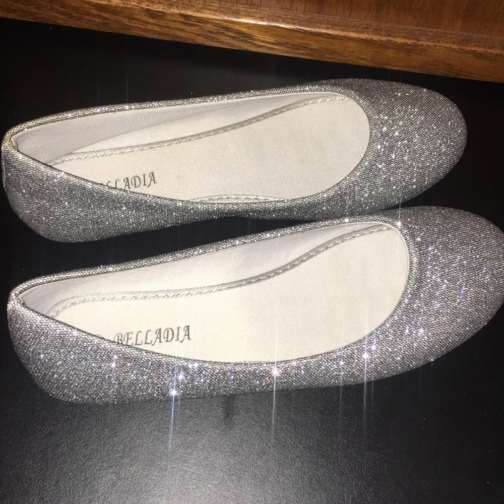 Belladia Flat shoes 🥿 - Picture 2 of 5